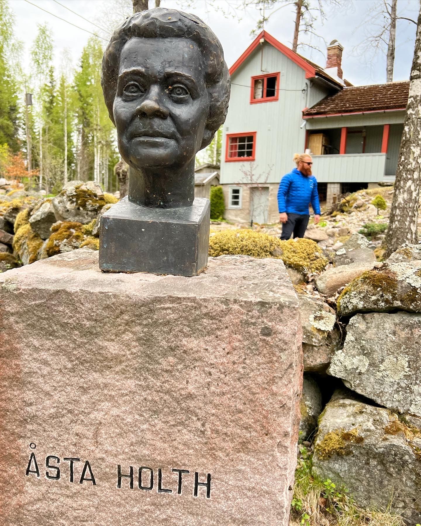 Byste på Leiråker