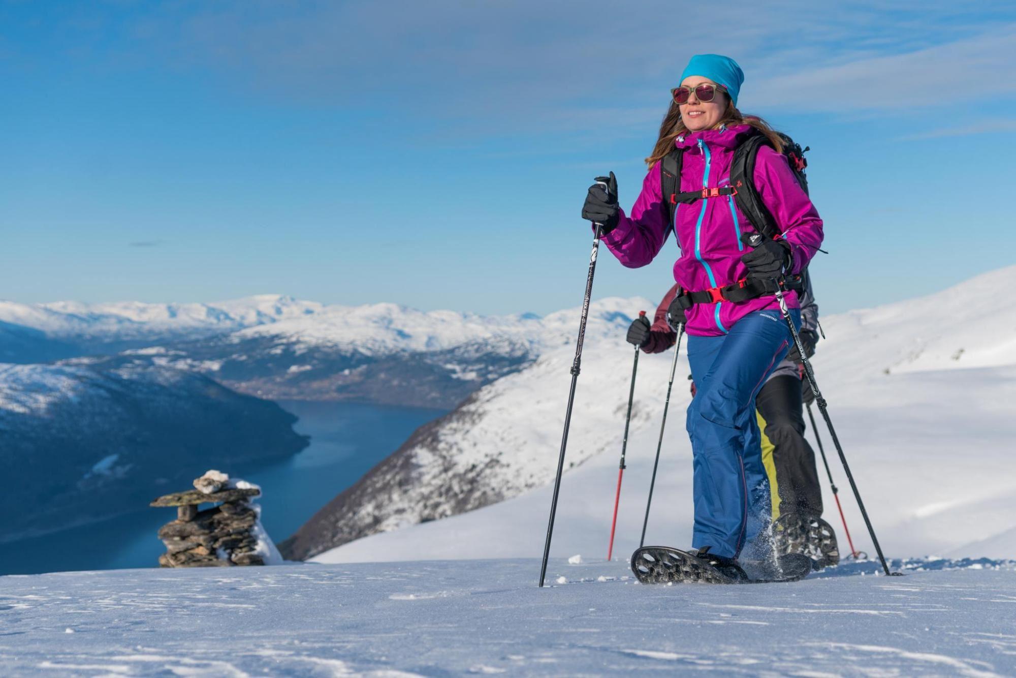 Snowshoe hike | Loen Skylift
