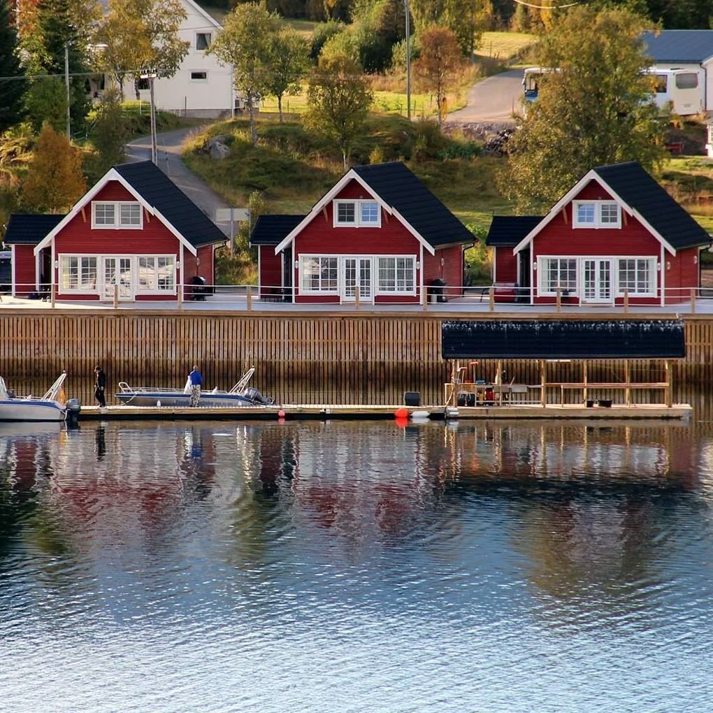 vakkert hotell ved kanten av havet