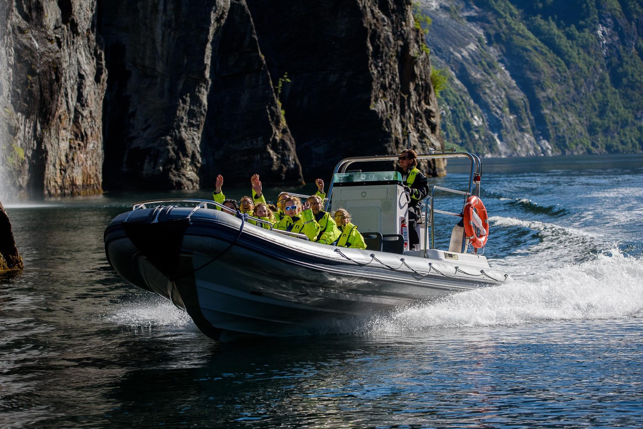 Båttransport fra Geiranger til Skageflå