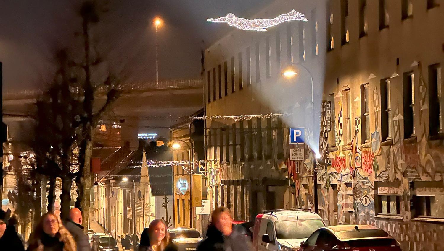 The Travellers light sculptures
