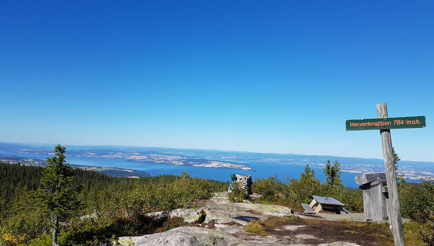 Evjua, utsikt, Toten, Totenvika, høstferie, Mjøsa, Hervenknappen