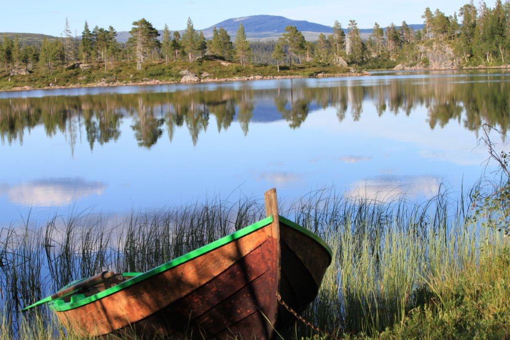Boat Andorsjøen lake