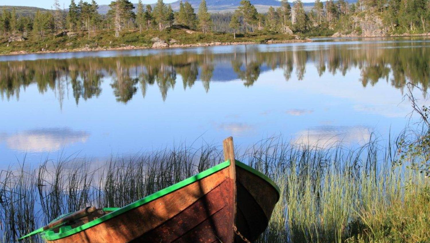 Boat Andorsjøen lake