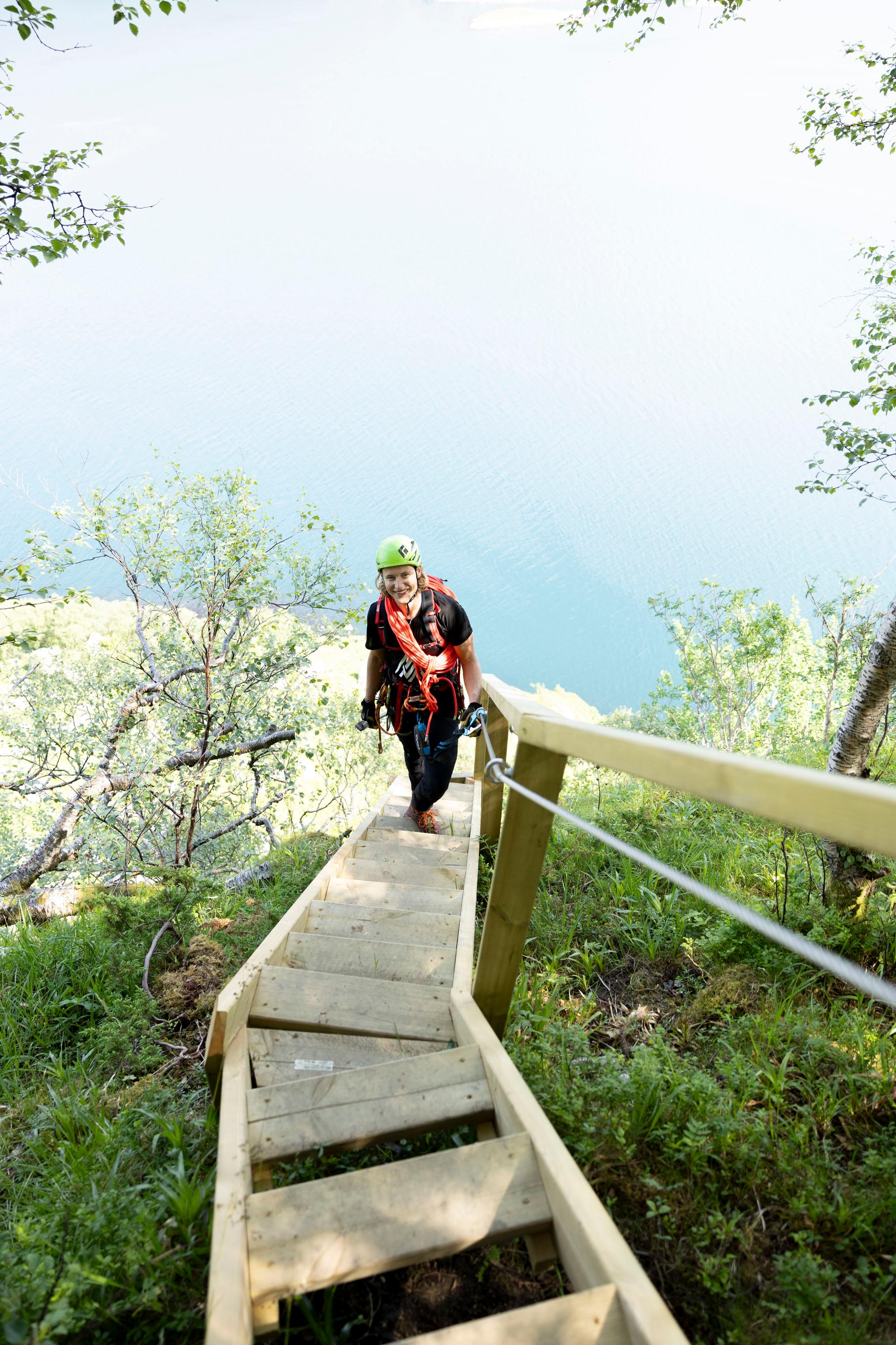 Hornelen Via Ferrata (Wall of witches light)