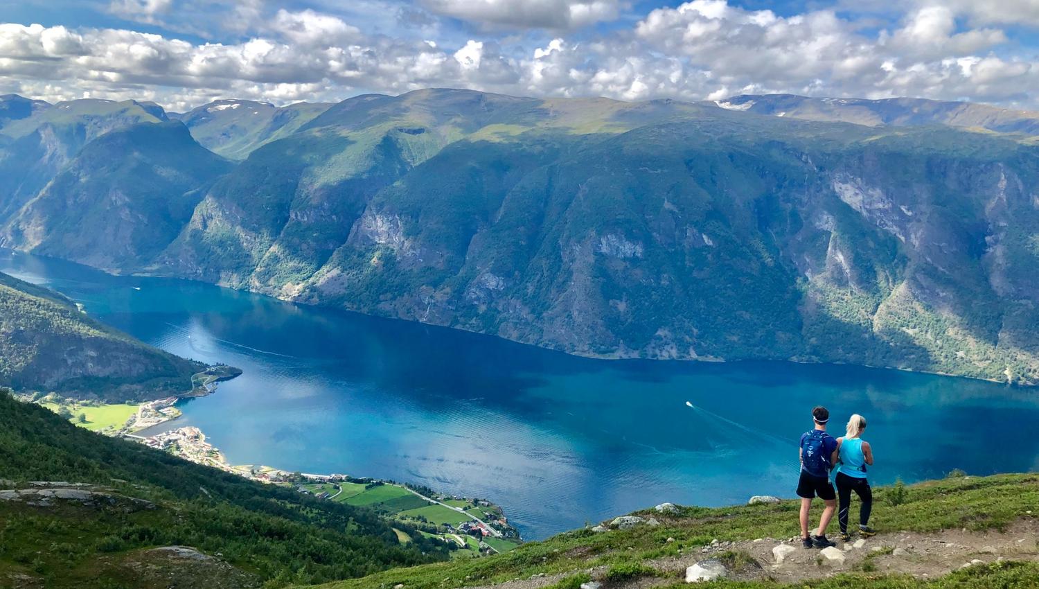 Prest, Aurland