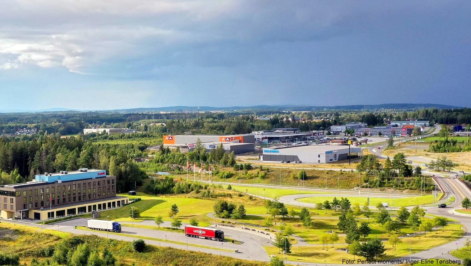 the trading park with Brennemoen Hotel
