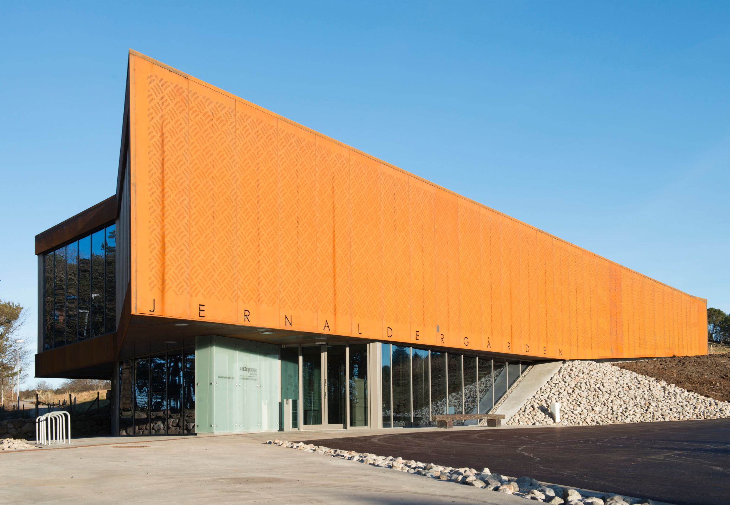 Visitor centre and café