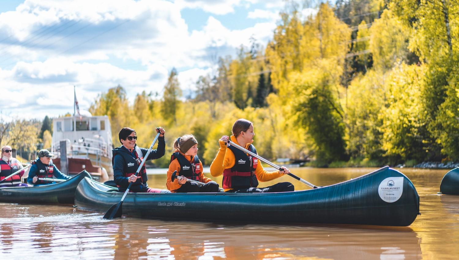 Canoeing Ørje locks