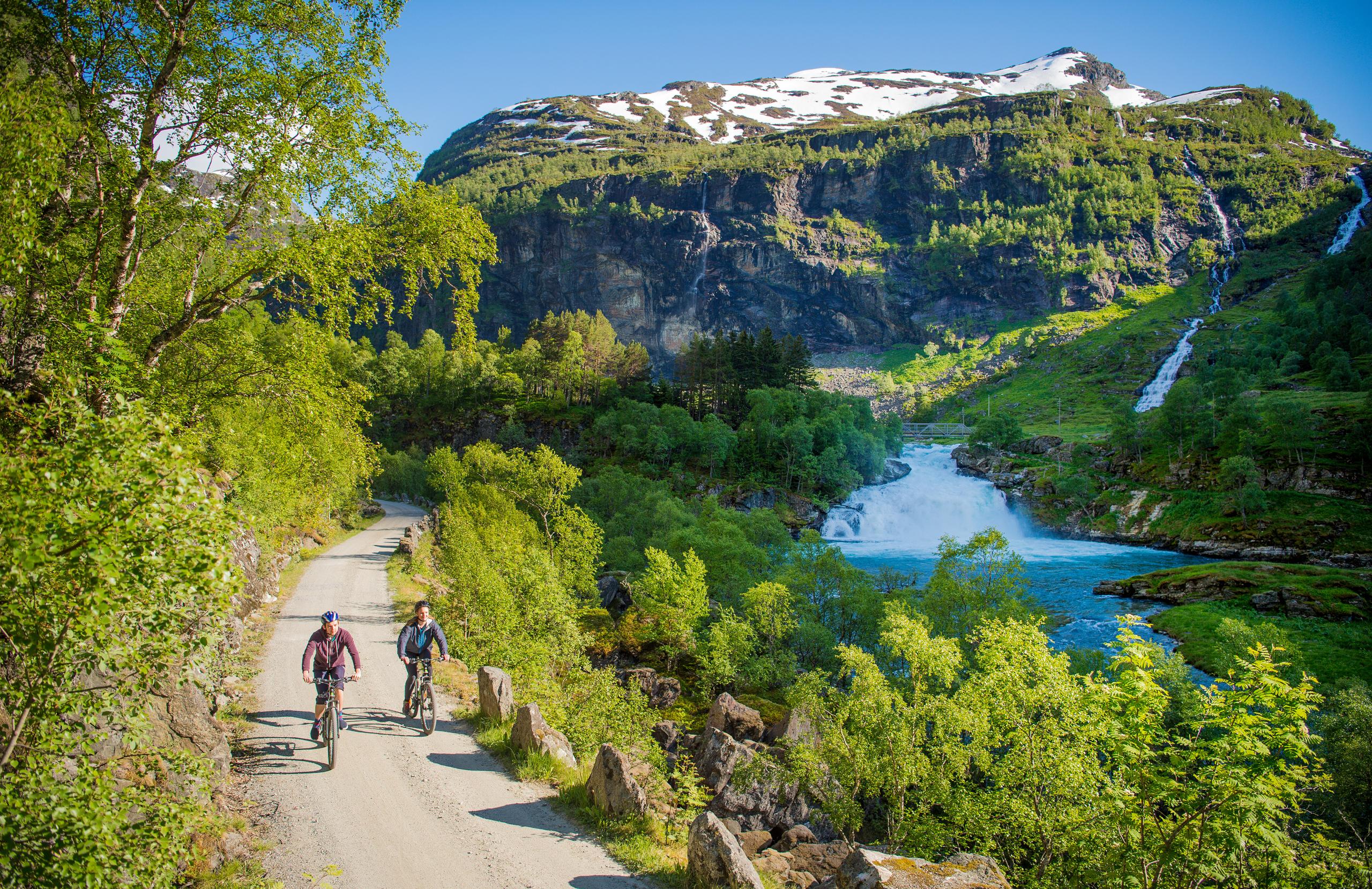Cycling the Flåm valley