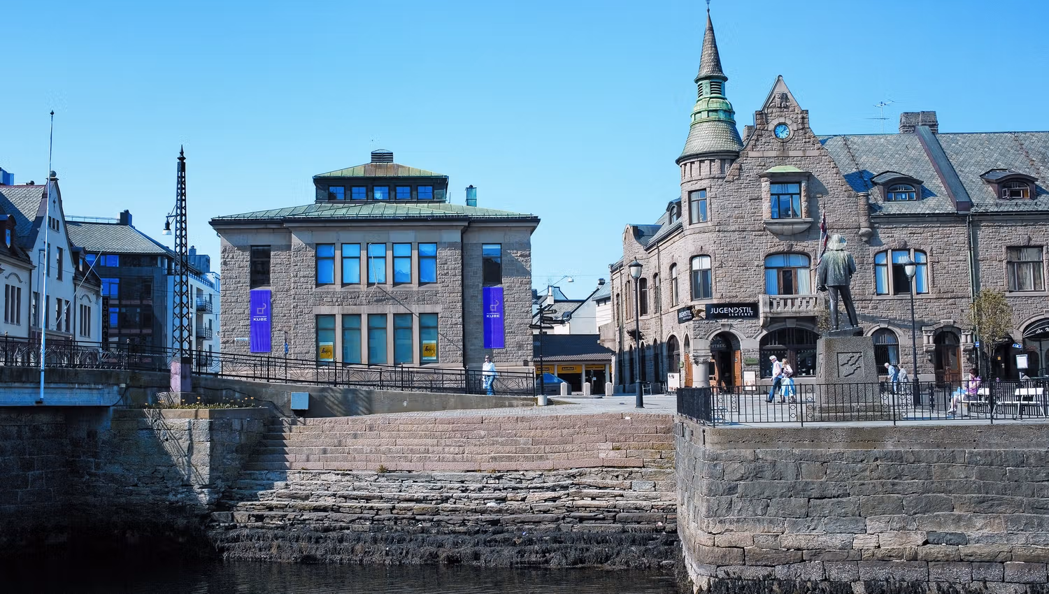 The Art Nouveau Center