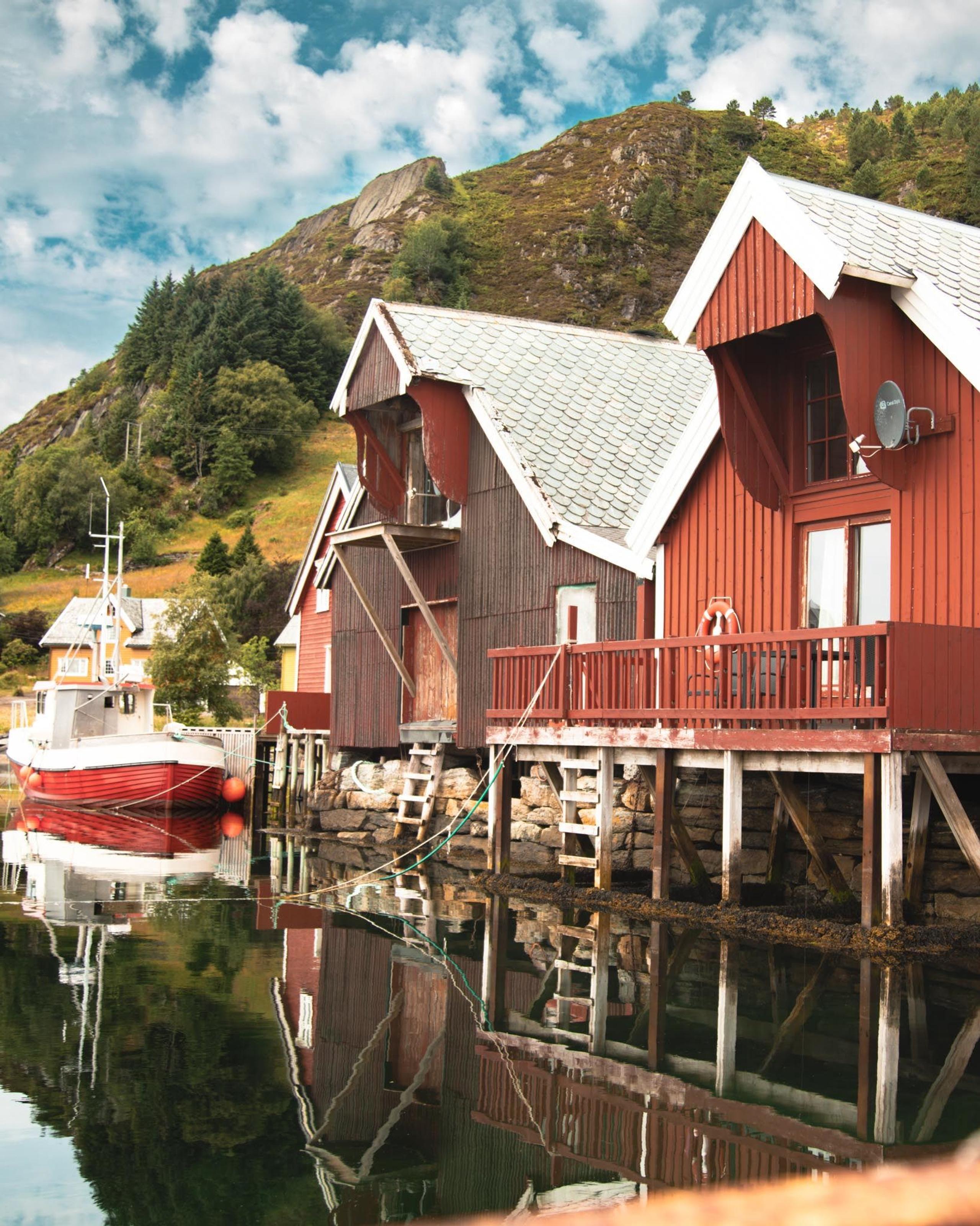 Åkrebua Boat House