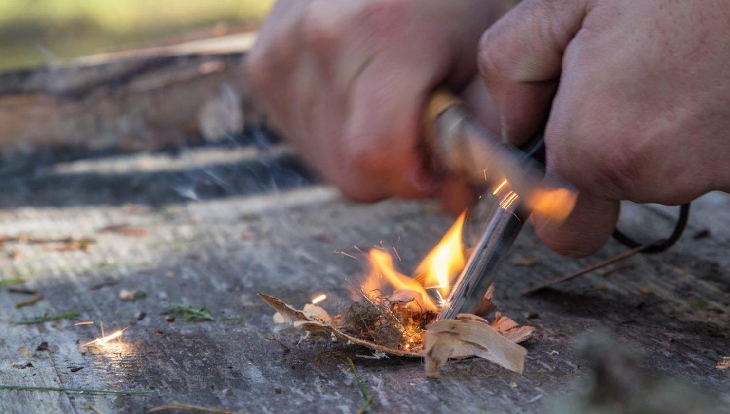 Bushcraft kurs - Start bål med flint