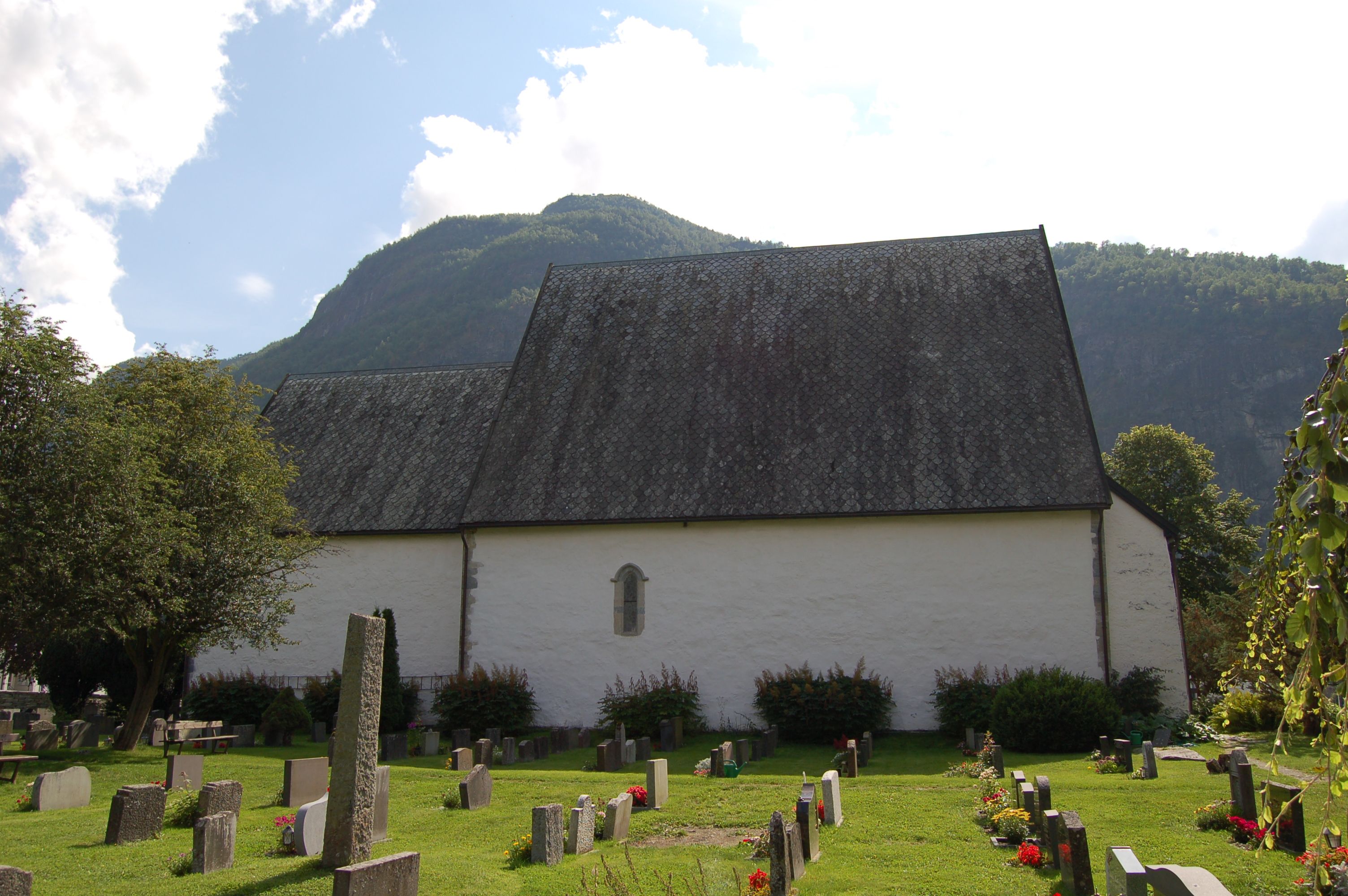 Vangen kyrkje, Aurland