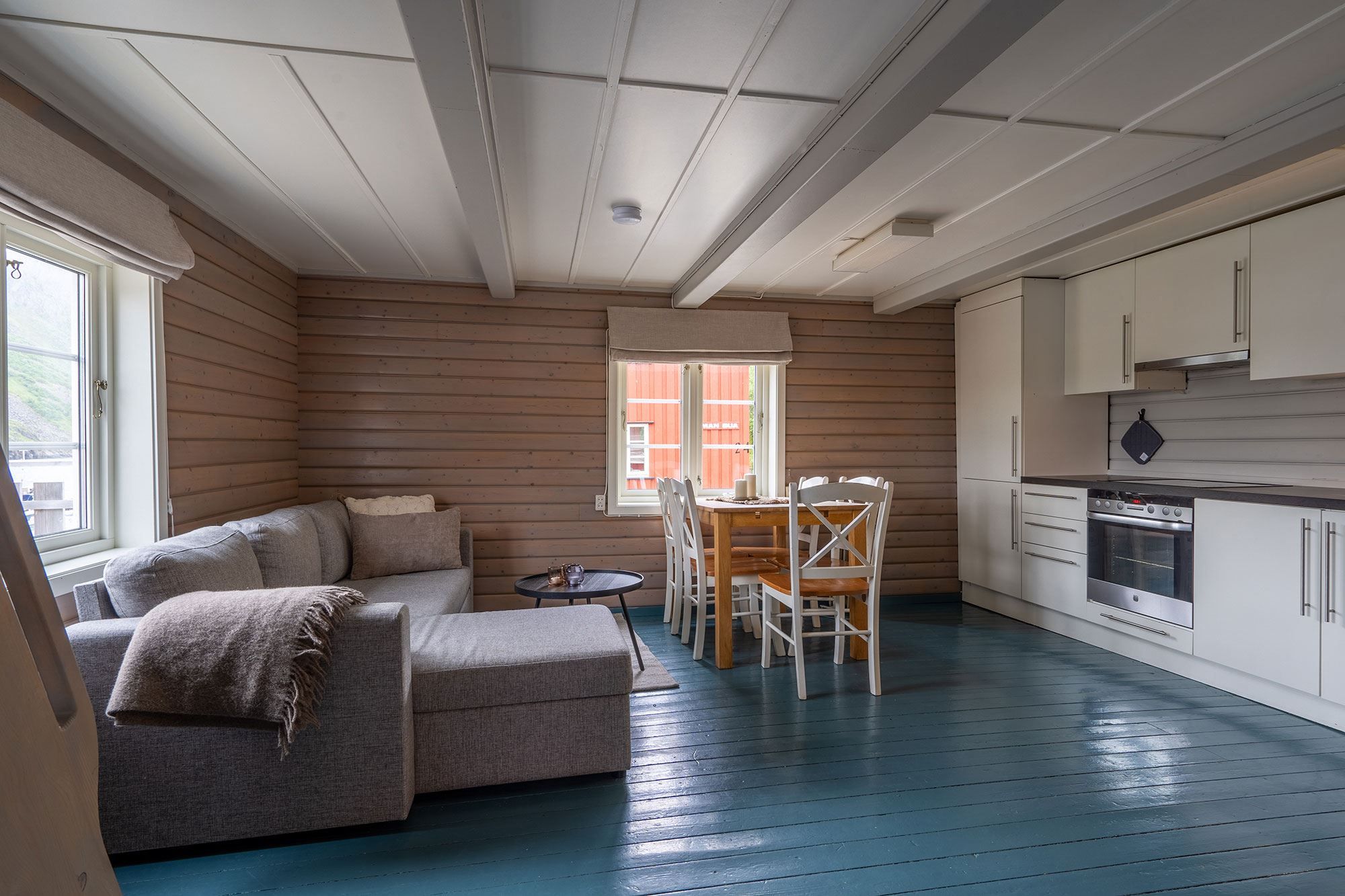 Vesterålen Rorbuer kitchen