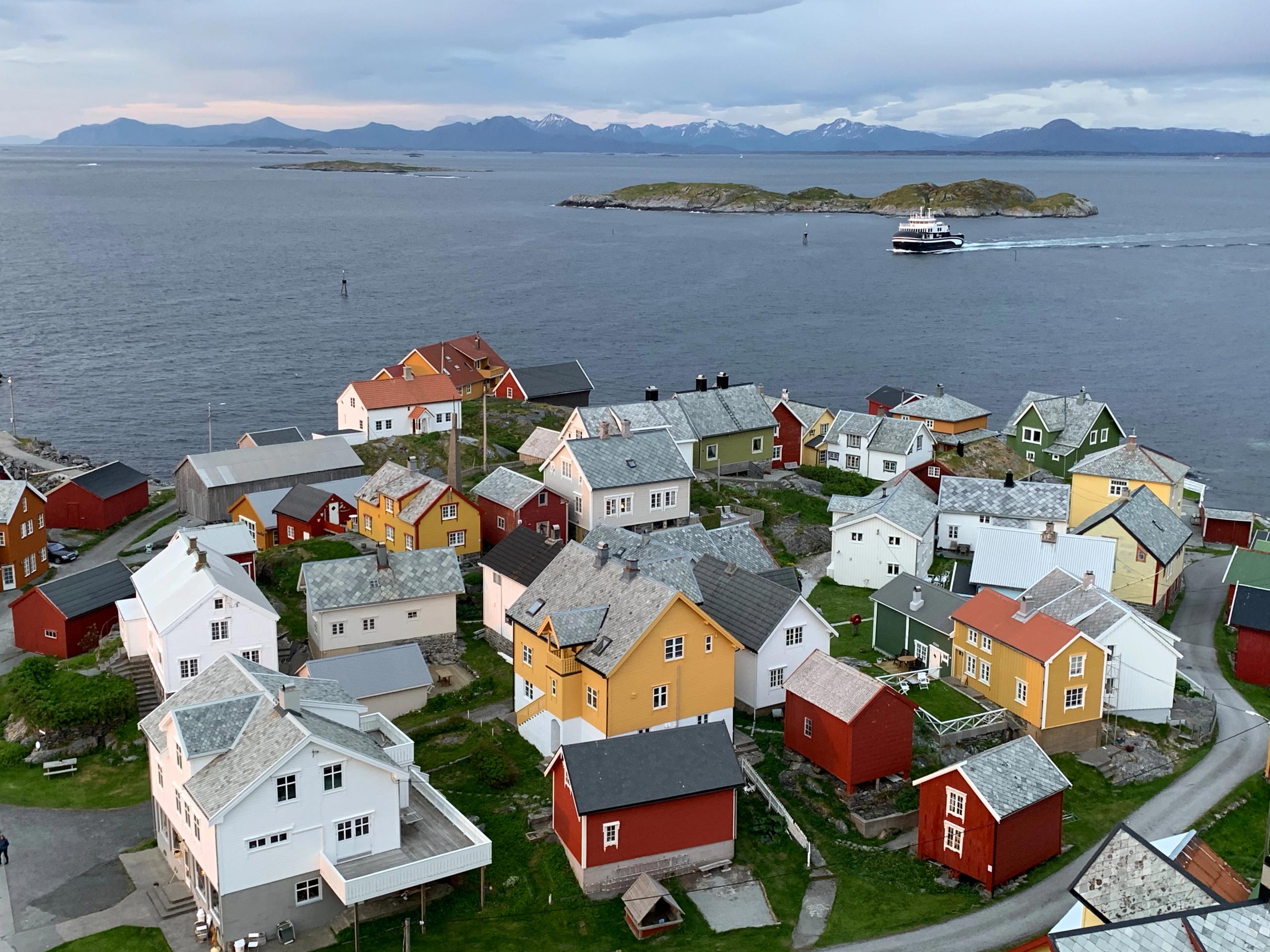 Tour suggestion by car from Molde: Island hopping round Ona