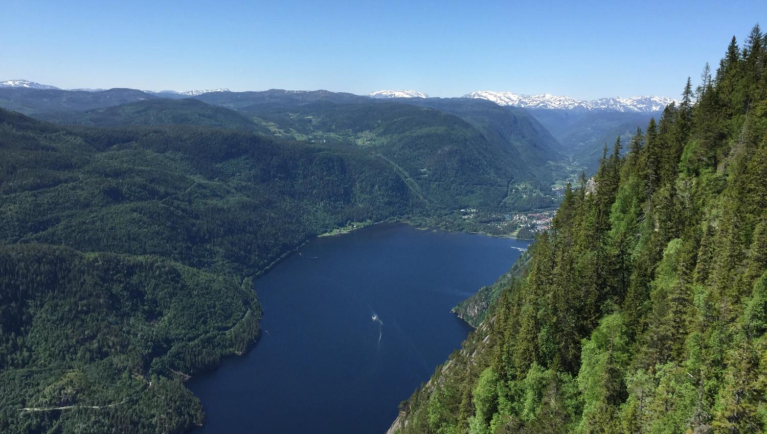 View towards Dalen