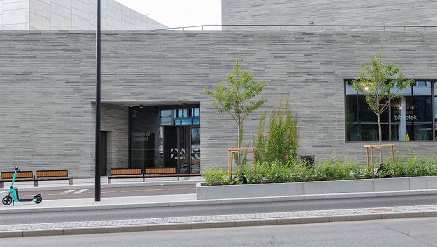 Inngangen til Nasjonalmuseets bibliotek på Vestbanen