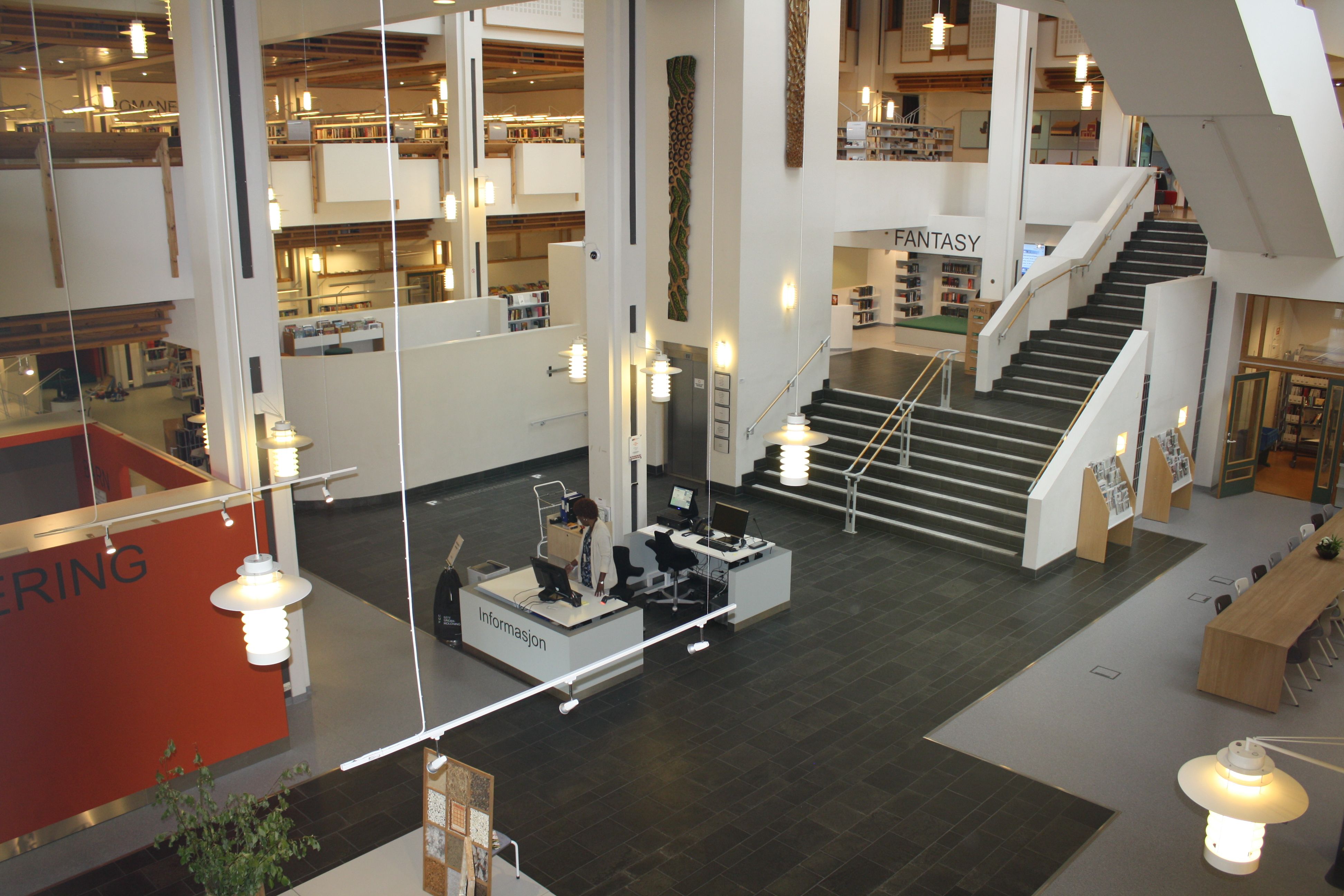 Inne på Arendal bibliotek