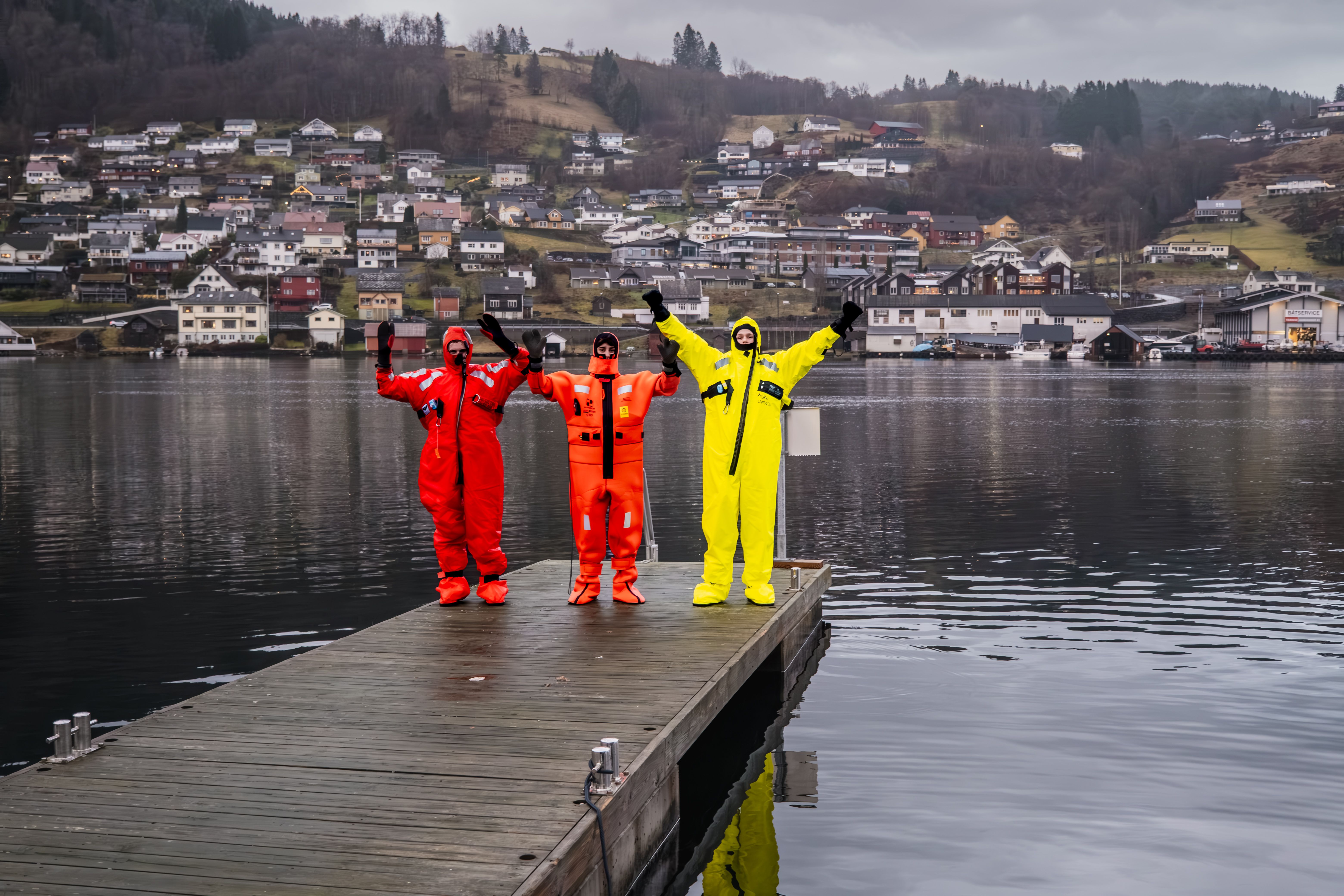 People ready for Fjord Floating in the Hardangerfjord outside Thon Hotel Sandven in Norheimsund