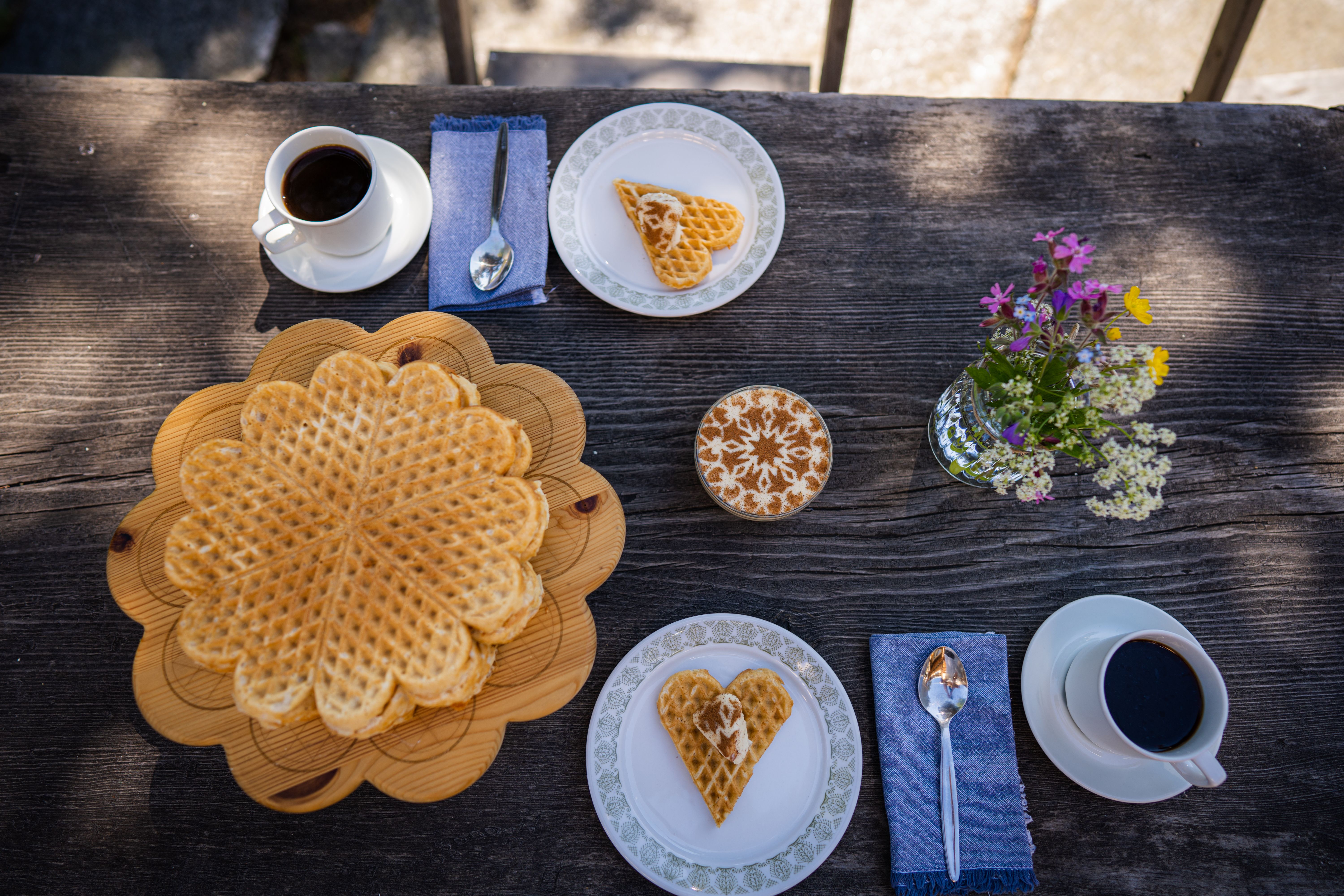 The traditional waffles and sunndalsgraut