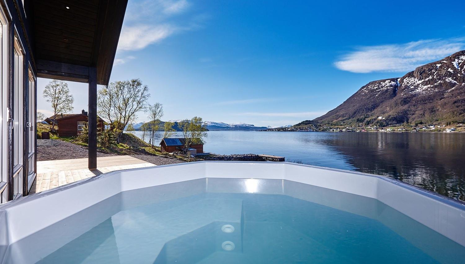 Hot tub on the terrace