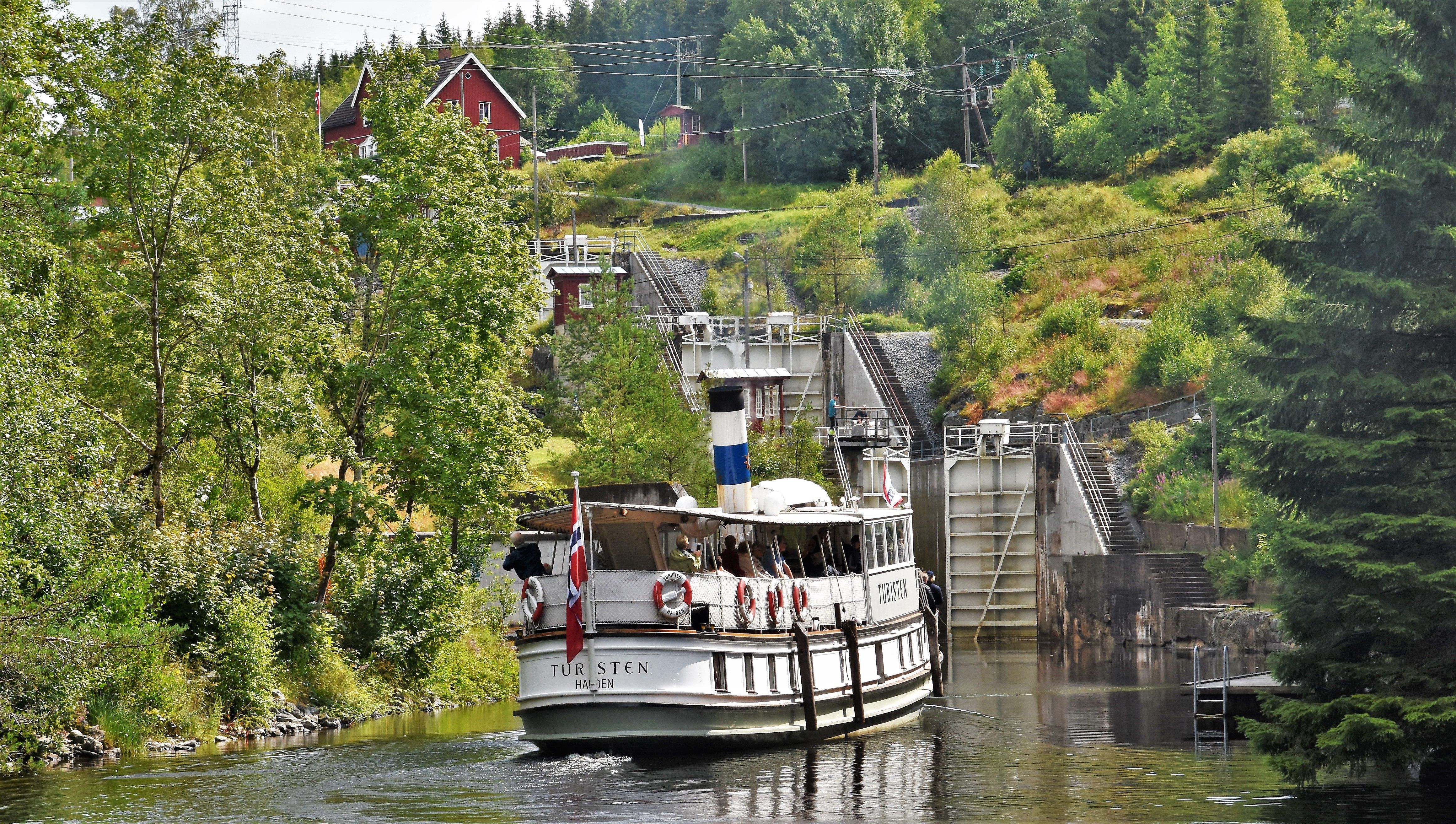 Steam boat in front of locks