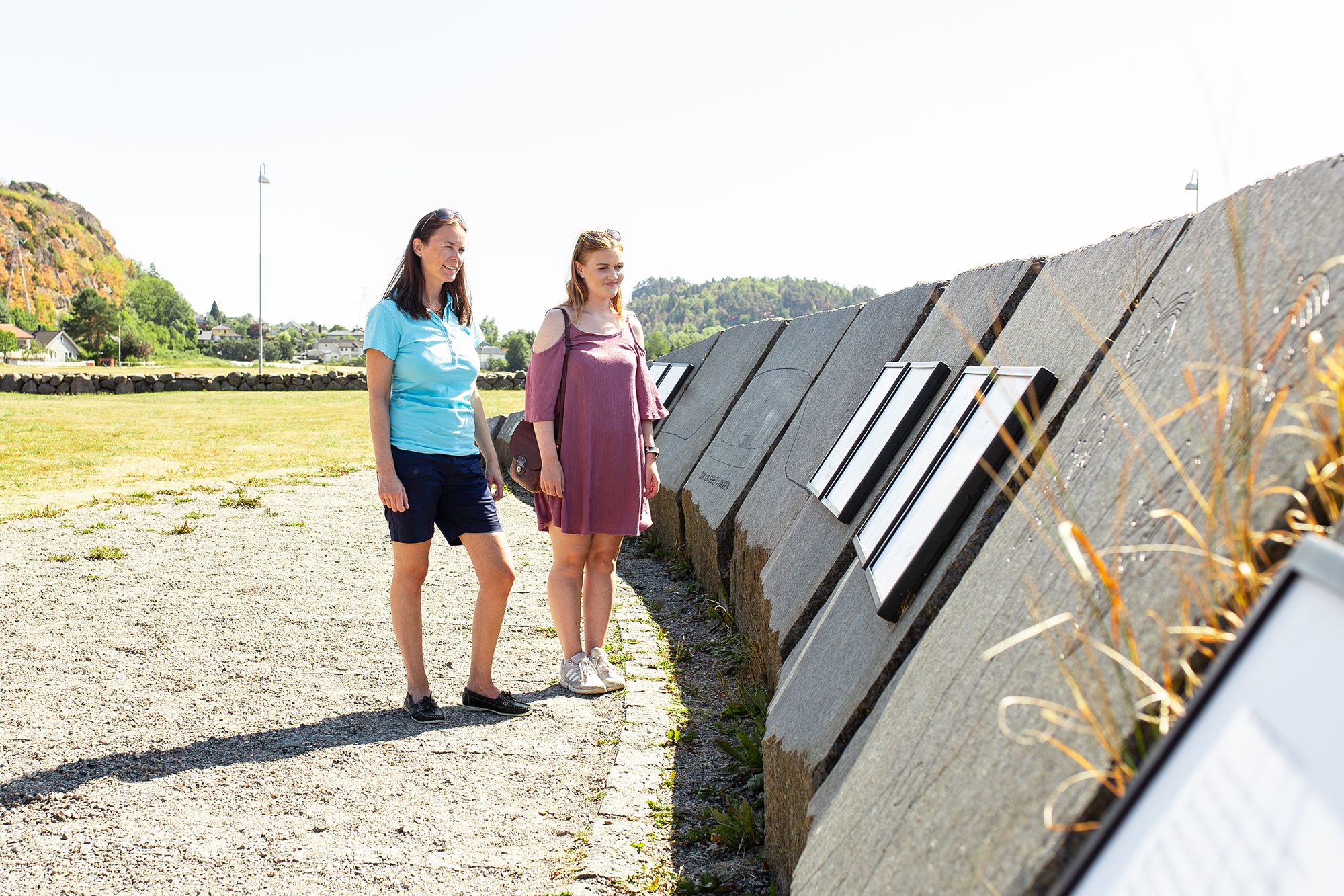 Two who visit Gokstadhaugen