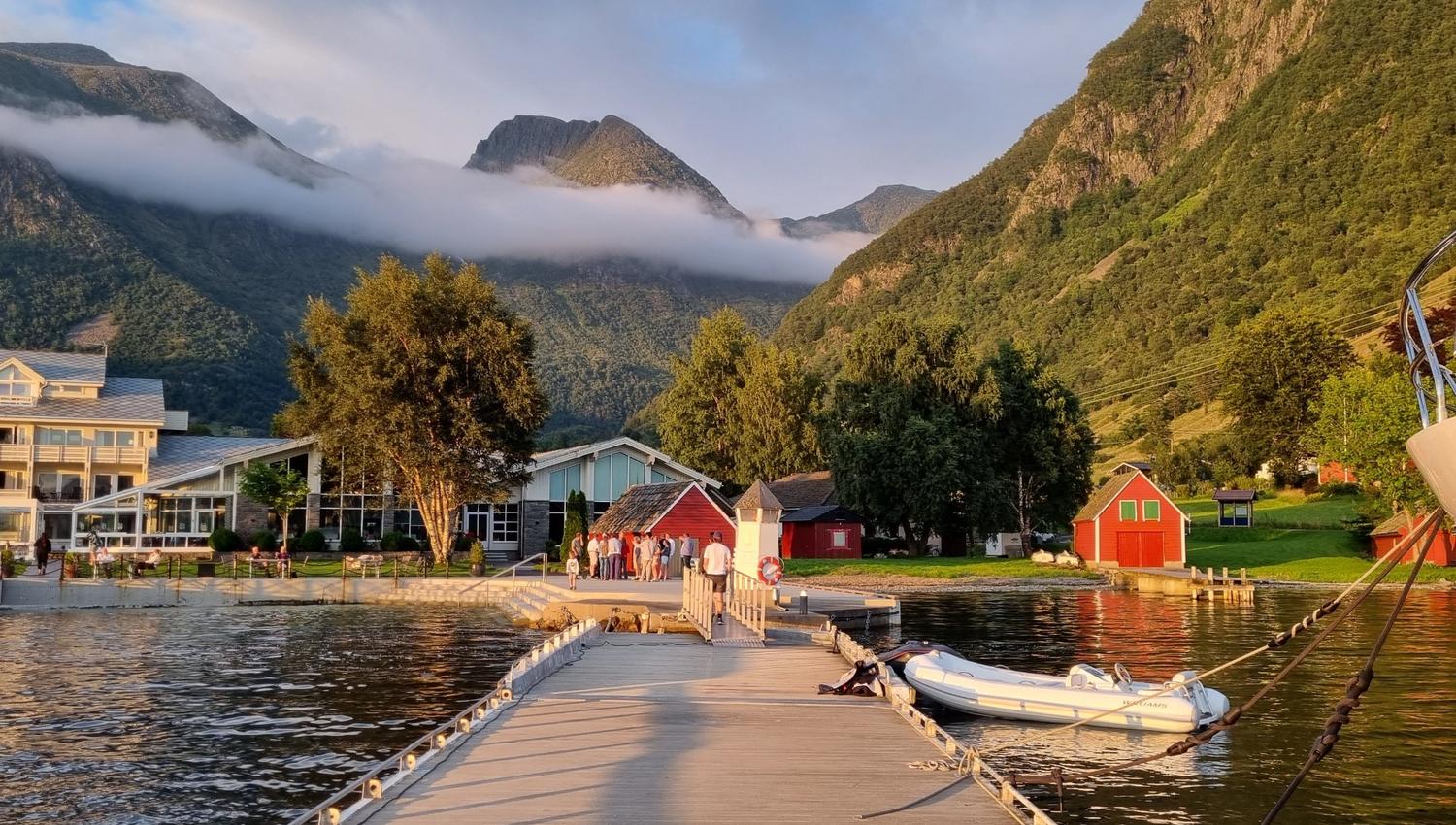 Create great moments on a yacht cruise