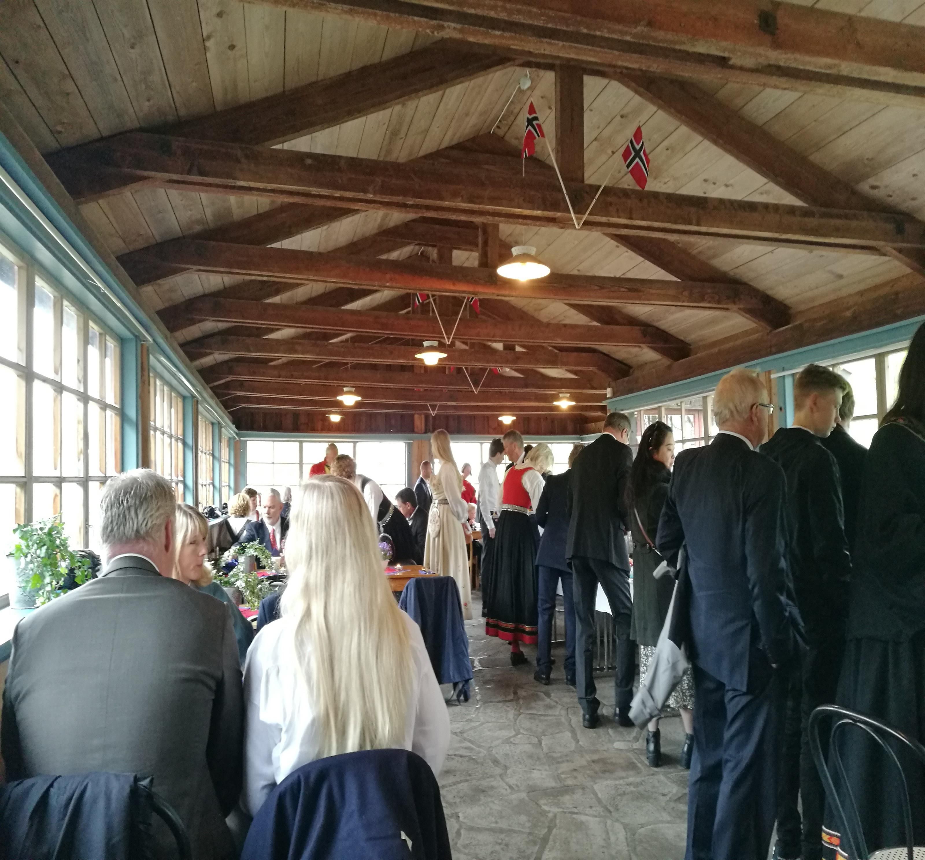 Party gathering inside Seterkafeen