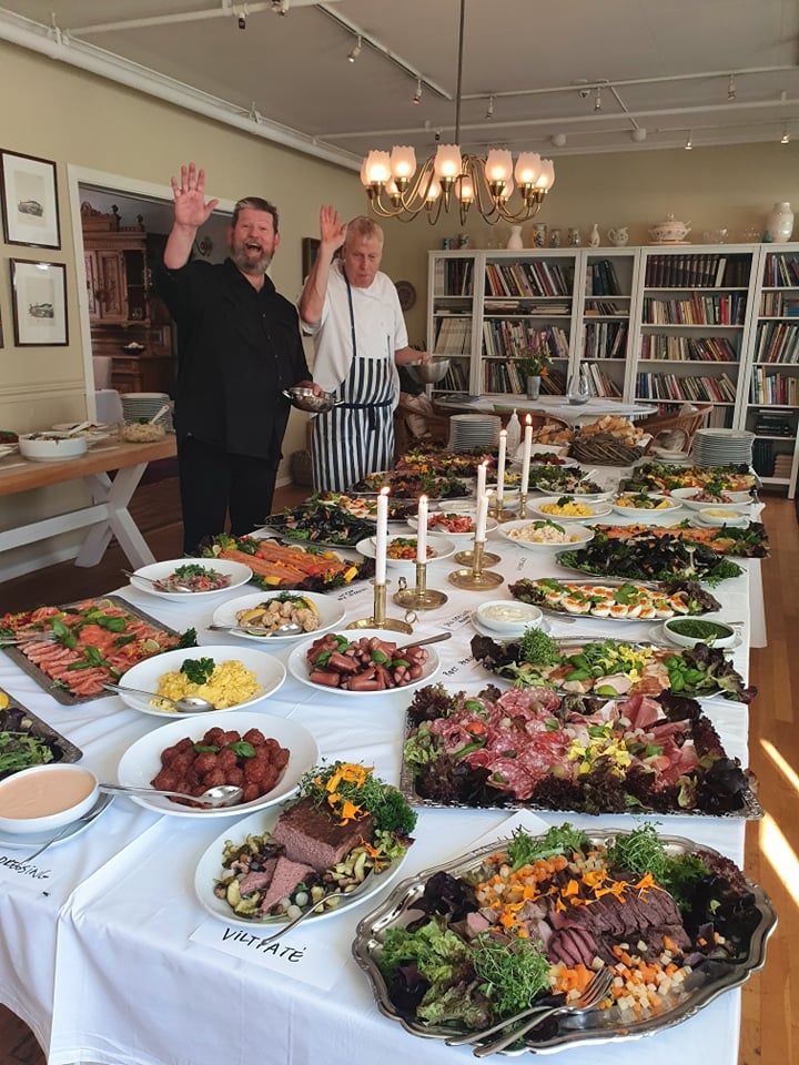 Gjestgiveren med stor buffet på Hvaler Gjestgiveri