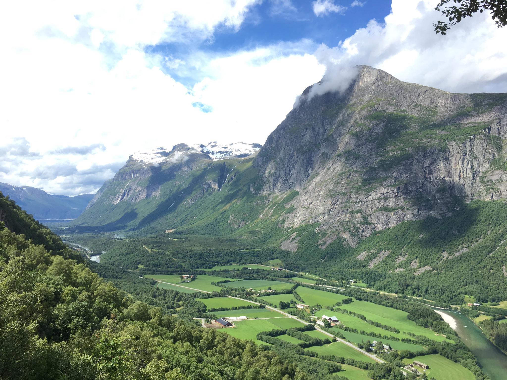 Kongelhjellan hike in Sunndal