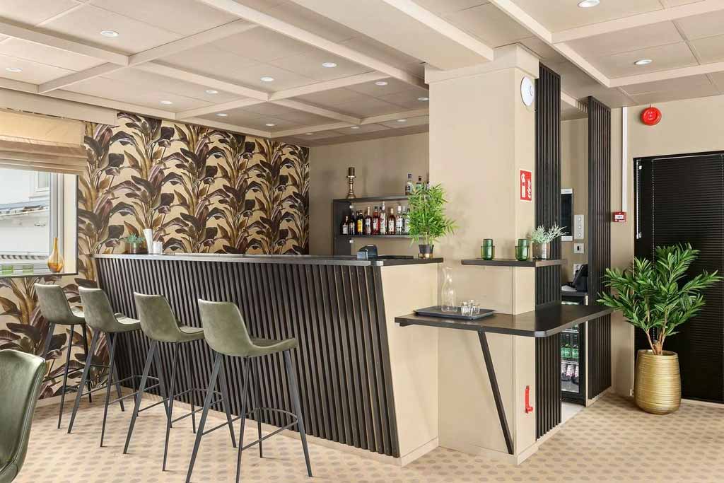 Modern bar where you can socialize and relax with refreshments.