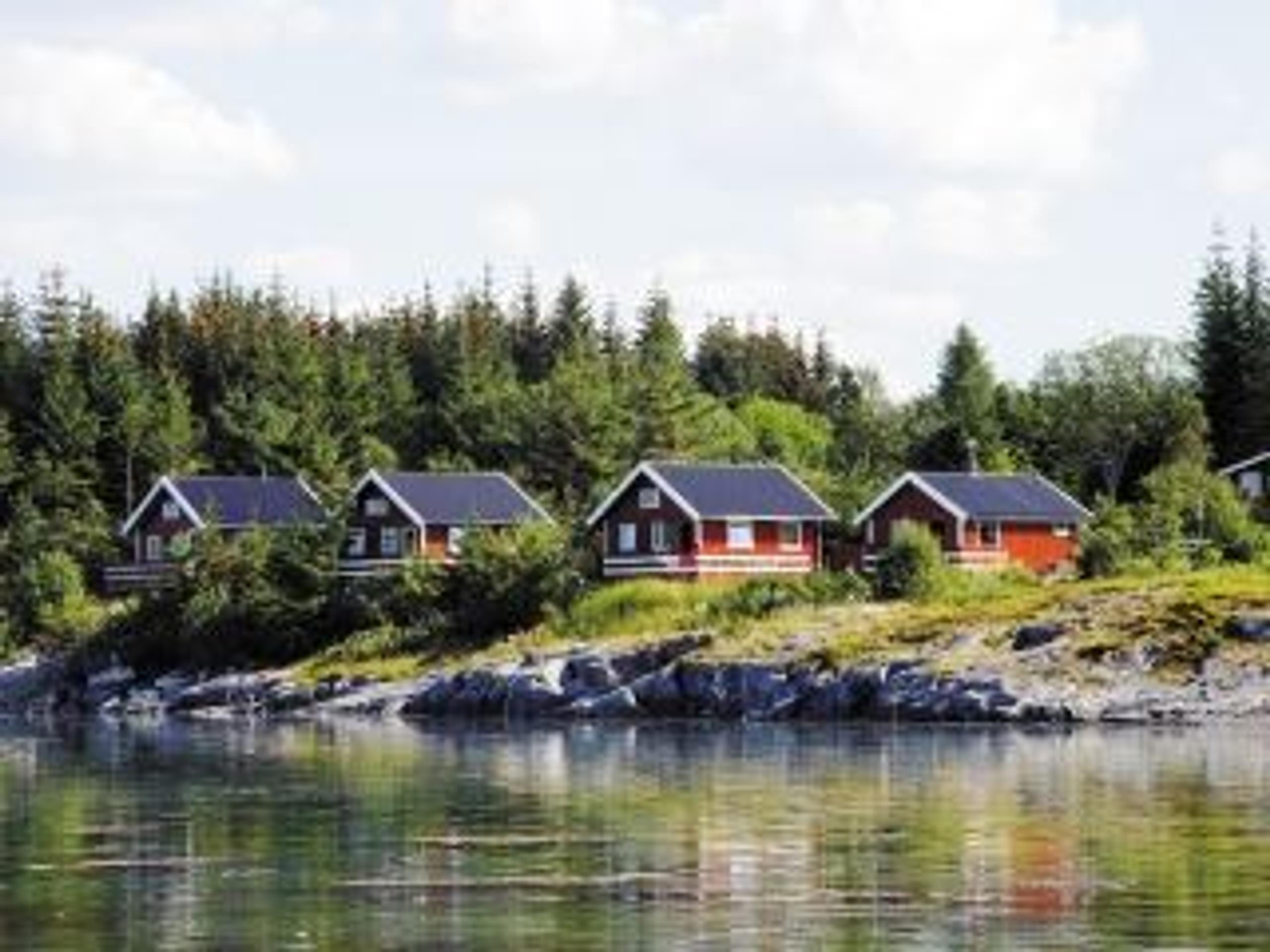 Offersøy Camping  – Accommodation with boat and bike rental