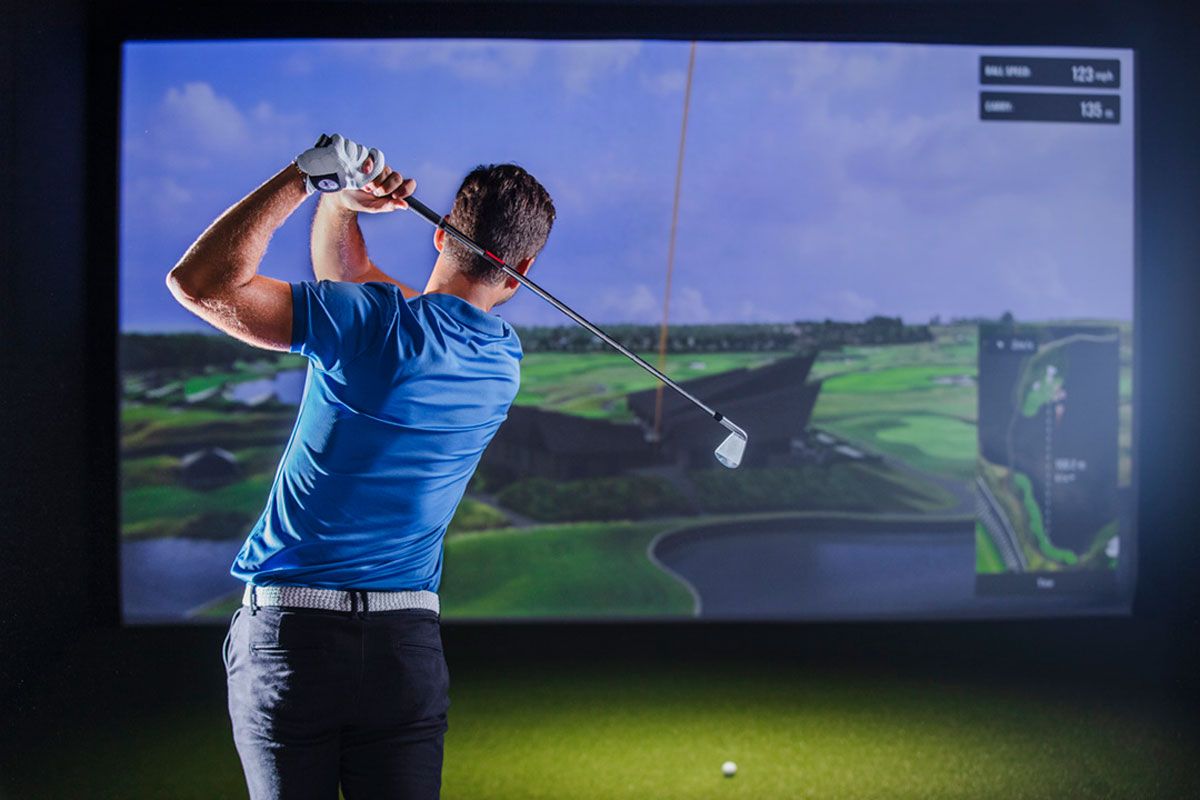 man playing golf at Bygolf Skien