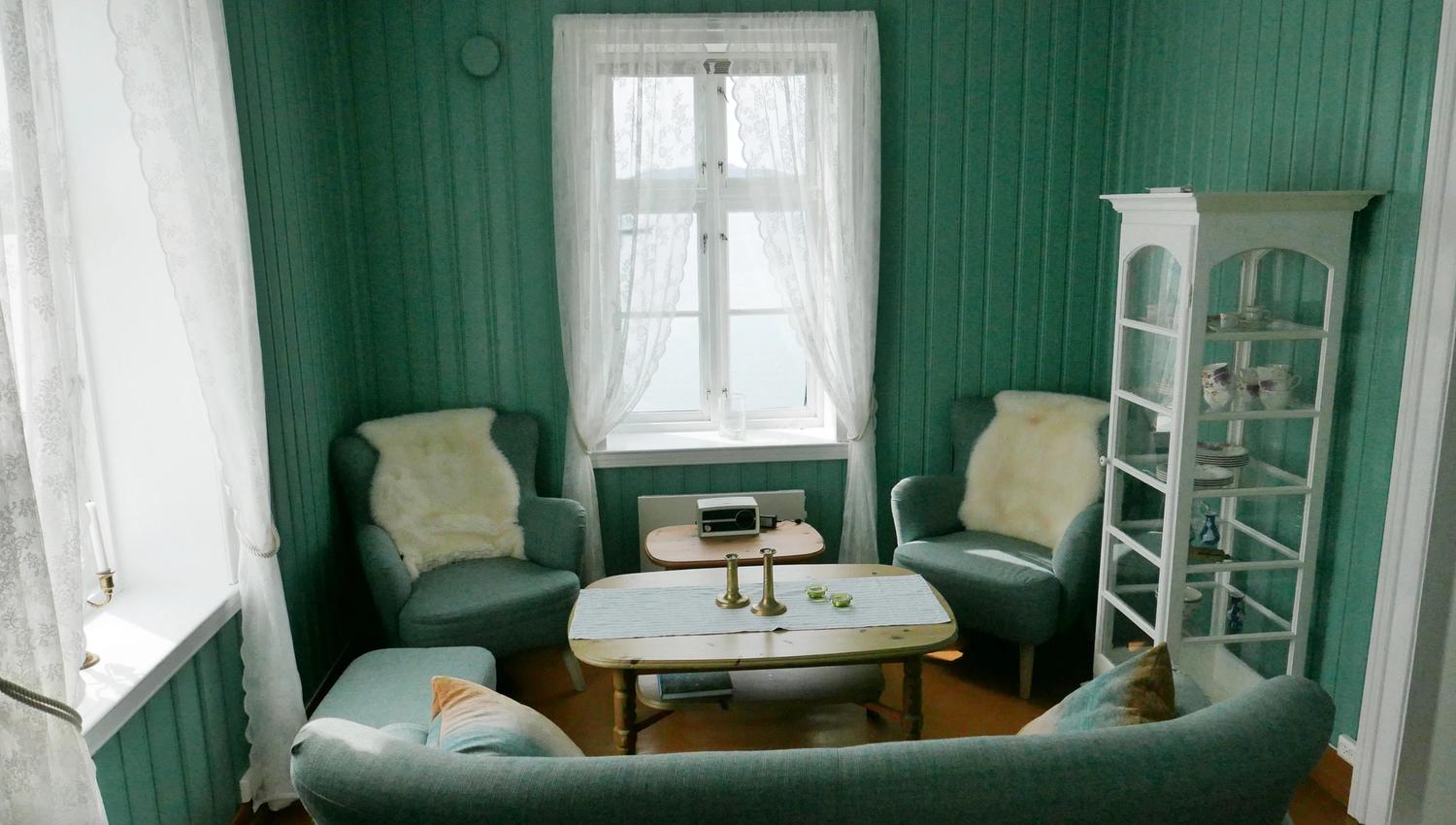 Inne i Leirvik fyrstasjon