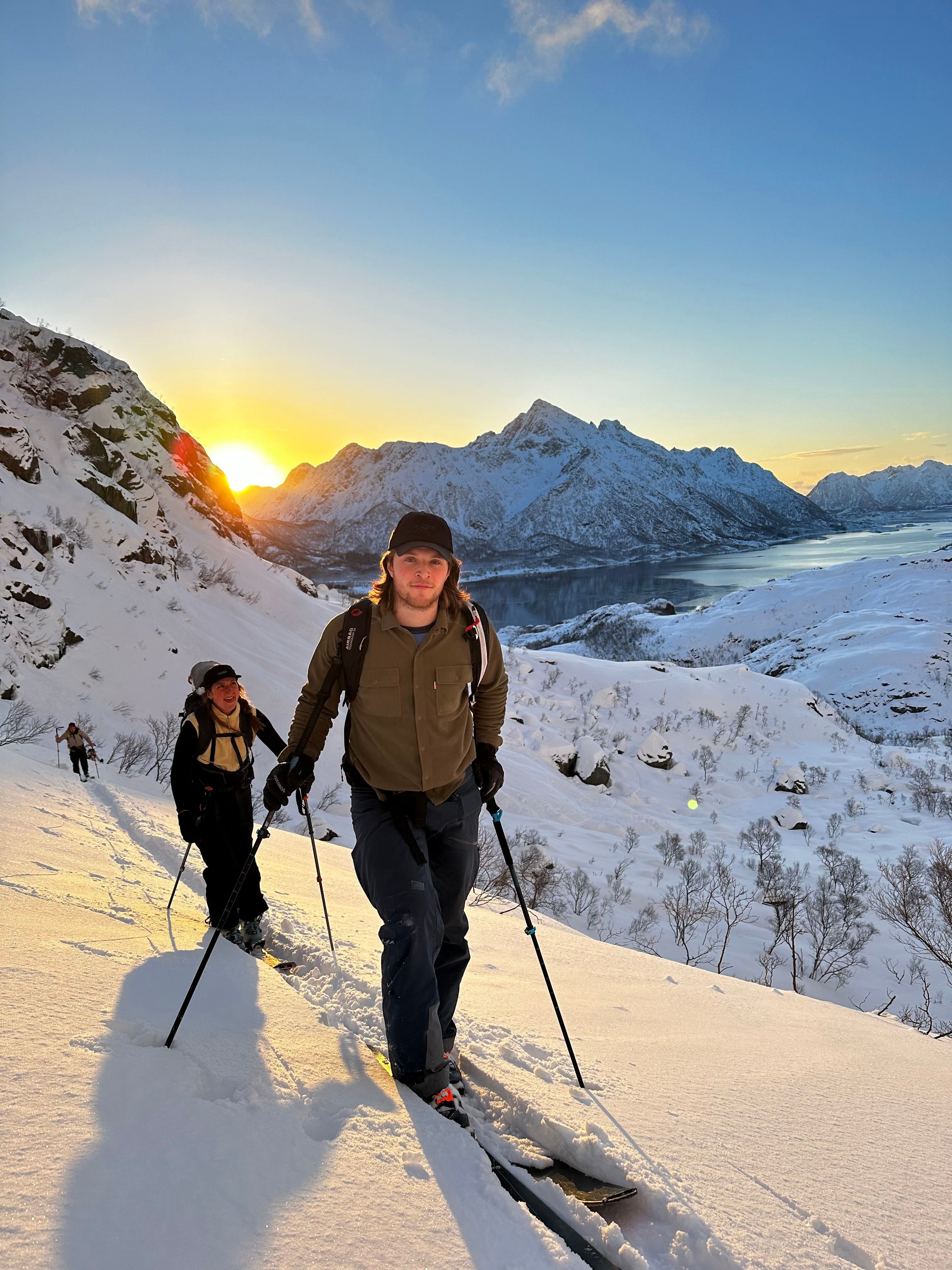 Ski, mountain, sun, snow and sea