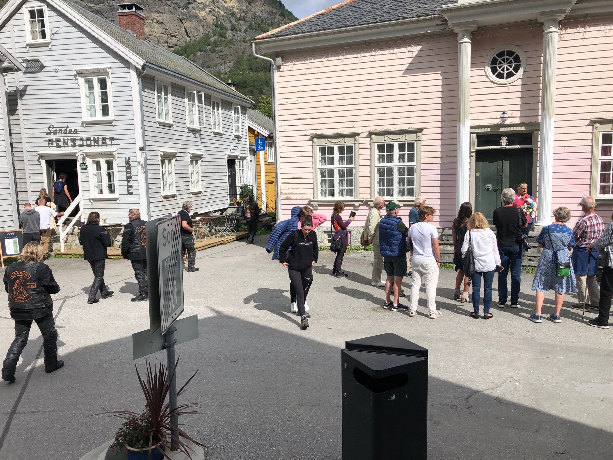 Guida vandring på Gamle Lærdalsøyri