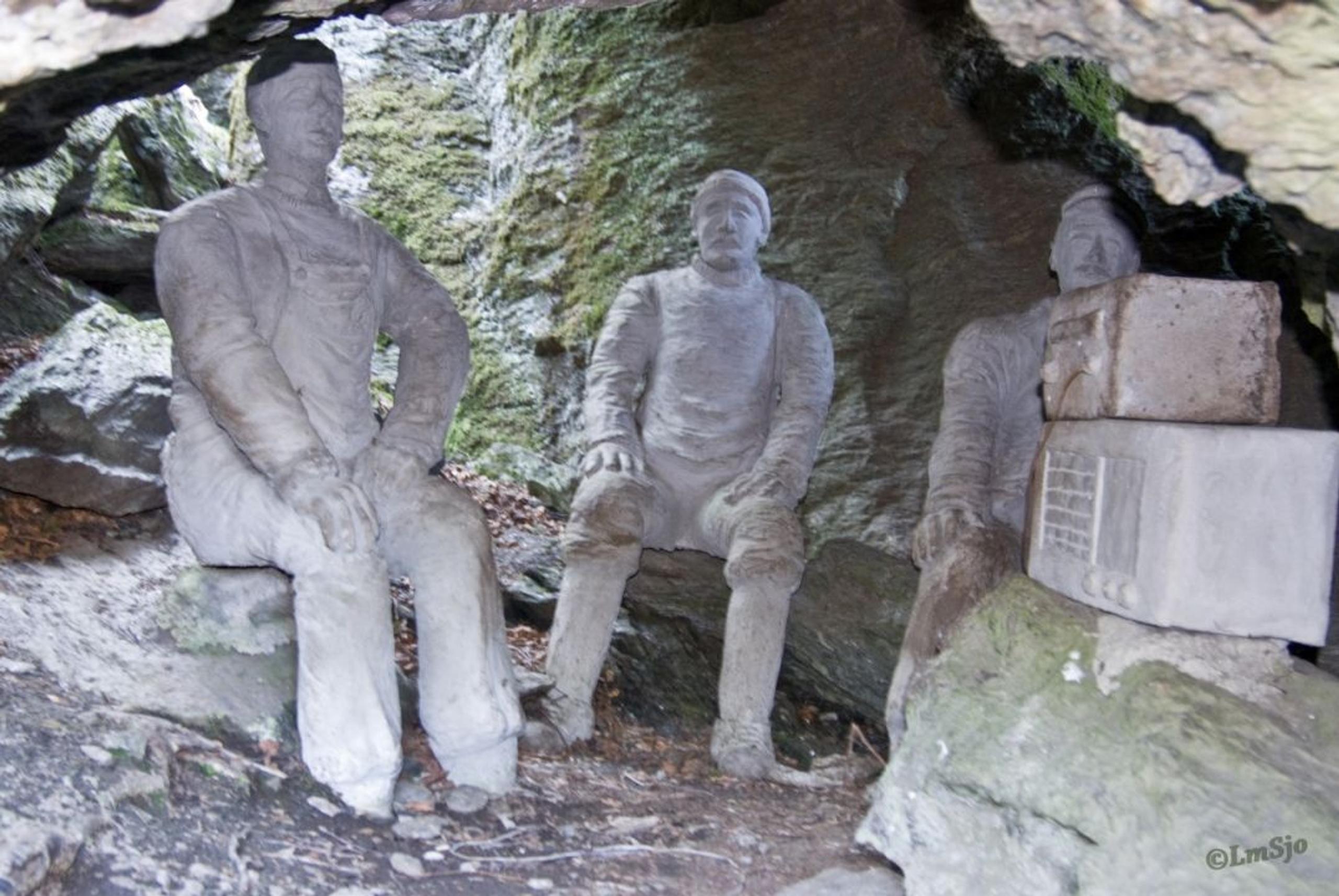 "Radio-cave"