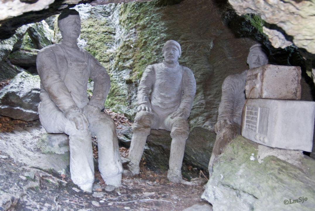 "Radio-cave"