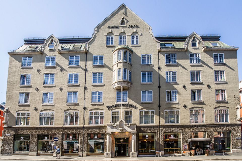 Fasade og gateutsikt, Hotell Bondeheimen, Oslo. Foto