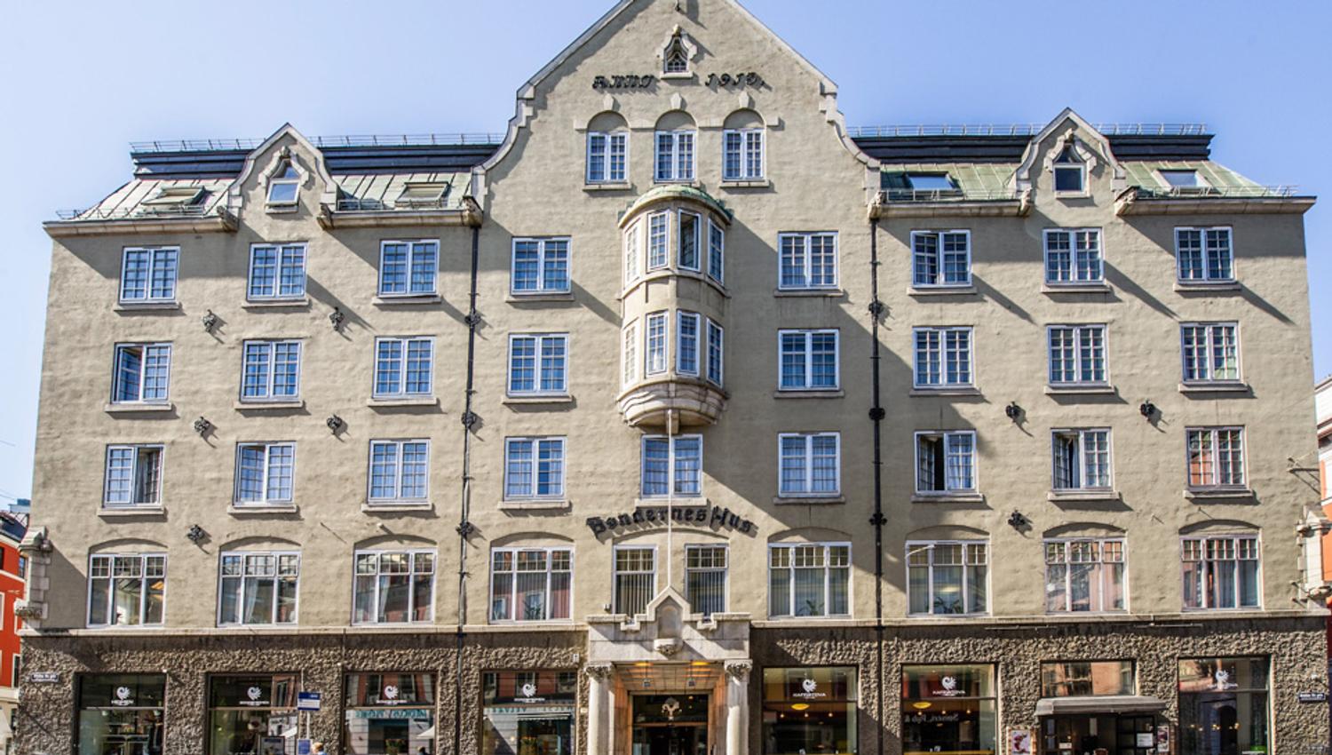 Fasade og gateutsikt, Hotell Bondeheimen, Oslo. Foto