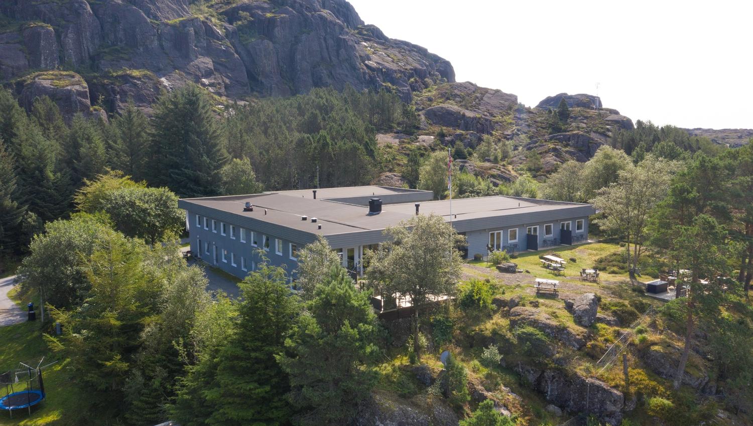 Stay at Solund Apartment Hotel