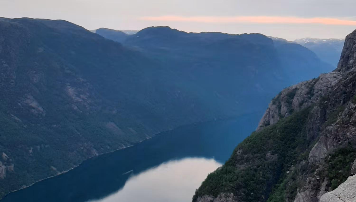 The view from Ramnstoknuten