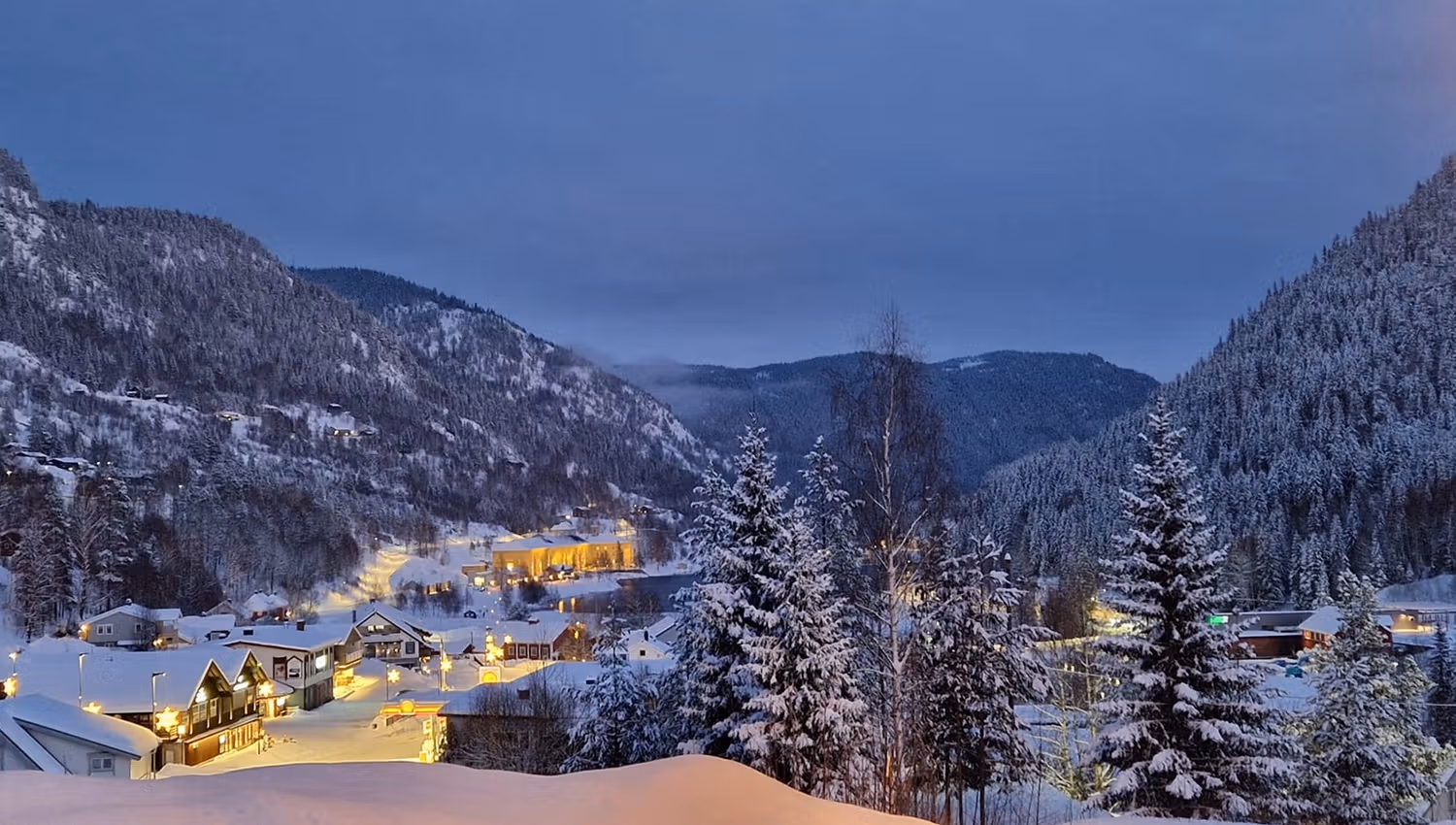 Vinter i sentrum av Rødberg