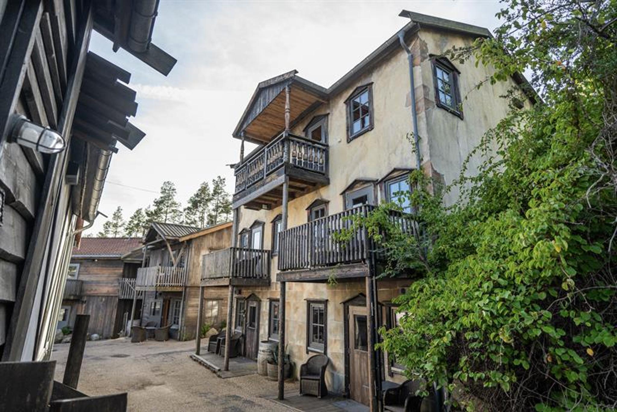 Abra Havn Pirate village