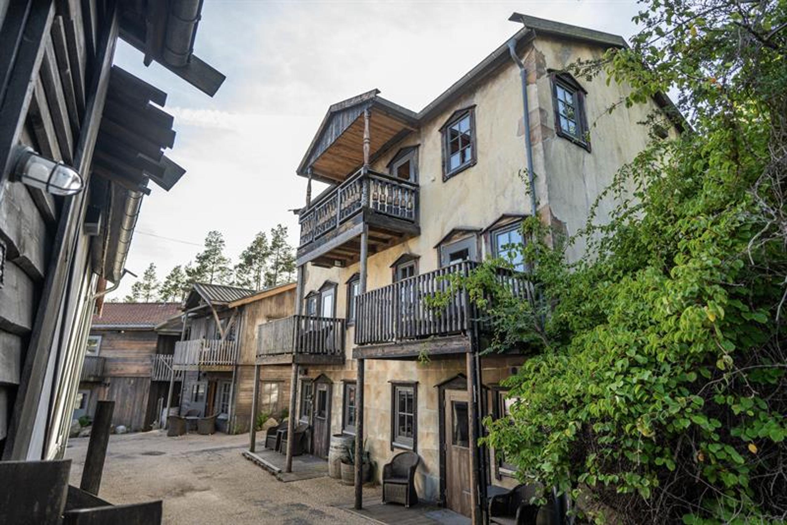 Abra Havn Pirate village
