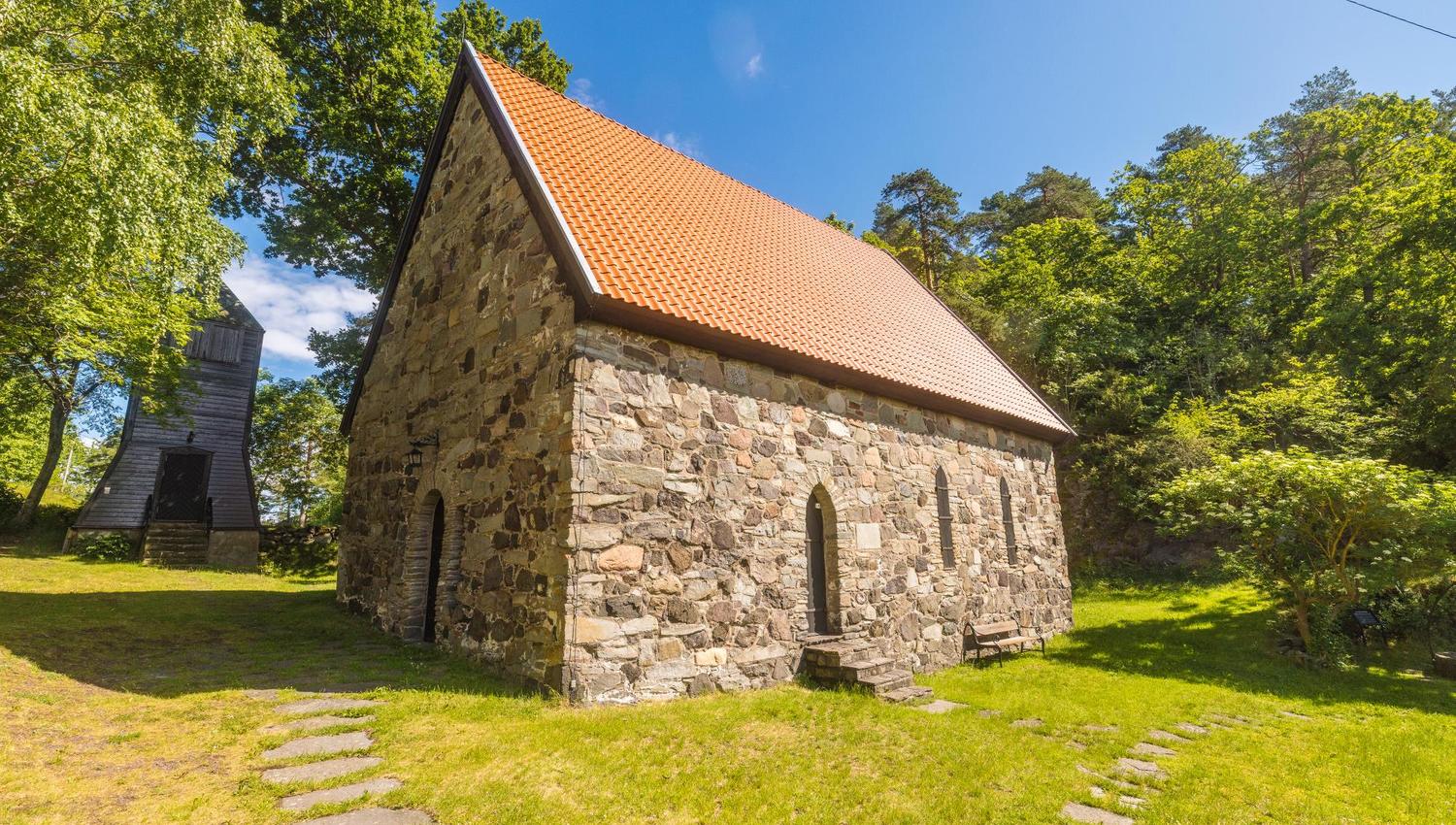 Løvøya chapel
