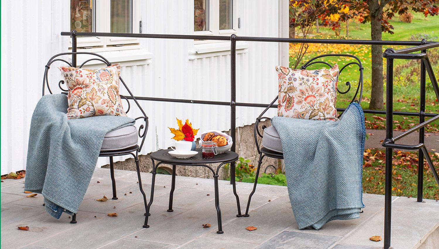Chairs with blankets outside