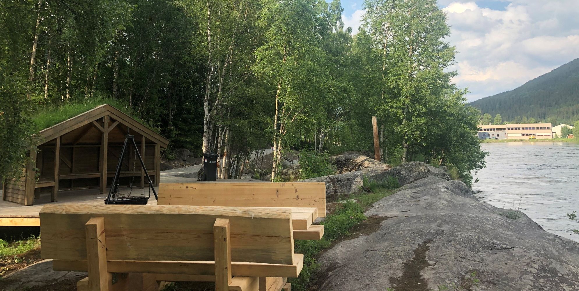 Grillplass ved Elvelangs
